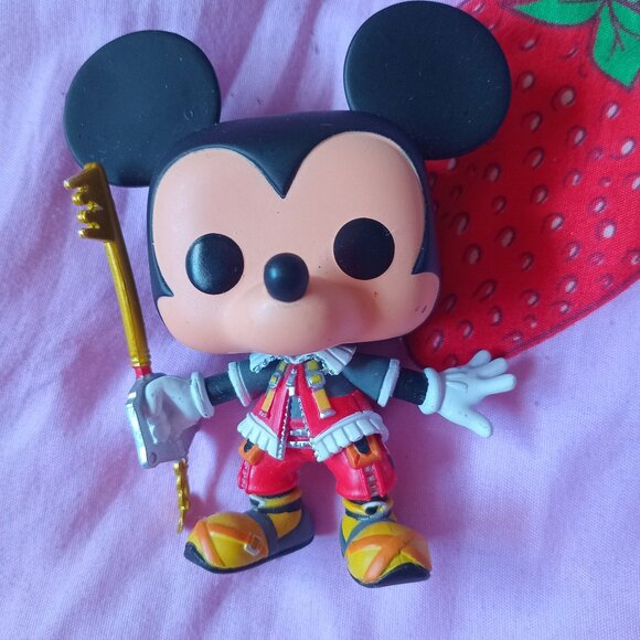 Disney Kingdom Hearts Mickey Mouse Funko Pop - Picture 1 of 3